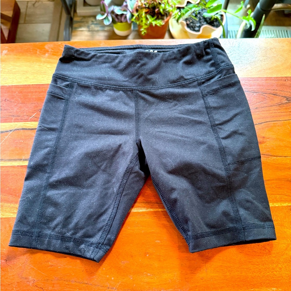 🖤5/$25🐝 DSG Black Bike Shorts with Moisture-Wicking Fabric girls Sz xs 6-7🚴